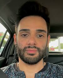 Buscai ao Senhor enquanto se pode achar, invocai-o enquanto está perto.”