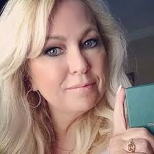 Dianna Lowe (dilhen)