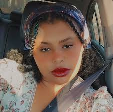 Emmett every time he kills a bear: “hello, my name is Emmett Cullen, you  killed me, prepare to die”