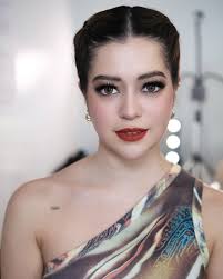 Helena Walden Smith Hmua: @donaldlapezartistry using @browitphils Special  thanks to ate @elvierecalde for the refferal Assisted Barb Bacha  #makeupbydonaldlapez #donaldlapezartistry #dmjsalon #traditionalmakeup  #airbrushmakeup #makeupartistphilippines ...