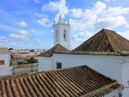 Ilha de tavira) is found south of the city and can only be reached by boat, which departs from there are numerous golf courses in the tavira area, including what are some. Urlaub In Tavira An Der Sudkuste Der Algarve In Portugal