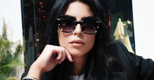 Elise is wearing a frames by the passionate German brand "Ulli Mahler" -