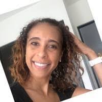 Wendy Steele's Instagram, Twitter & Facebook