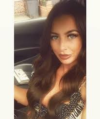 Jessica Earp's Instagram, Twitter & Facebook