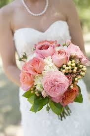 Wedding bouquets wedding gowns wedding day photo poses wedding pictures garden wedding wedding planning english. Garden Roses Bouquet Garden Roses Bridal Bouquet