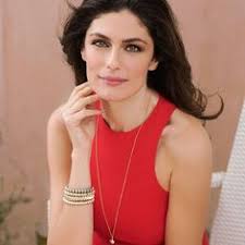 She is a female celebrity. Anna Valle