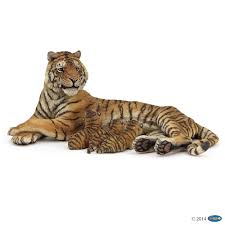 Maybe you would like to learn more about one of these? Figurine Tigresse Couchee Allaitant