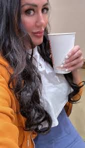 Justin Miley's Instagram, Twitter & Facebook