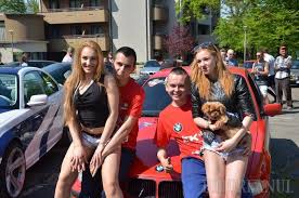 Vreau sa rulez, sa fumez sa merg pe drumul pe care am mai mers nu vreau stres! Arde Uite Cum Arde Bmw Fest A Inceput Cu Masini Turate Si Femei