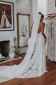 With that in mind, check out our favorite veiled #hairinspo for short hairstyles. 20 Wedding Hairstyles For Long Hair With Veils Hi Miss Puff