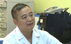 Hành hung nhân viên y tế là chống người thi hành công vụ