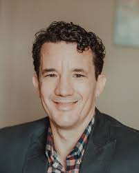 Christopher Lundell's Instagram, Twitter & Facebook