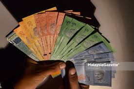 Lalu, bagaimana dengan mata uang negara china atau yuan china, dapatkan mata uang tersebut menjadi mencapai titik yang sama dengan dolar milik as? Ringgit Dibuka Rendah