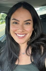 Alexis Newell's Instagram, Twitter & Facebook