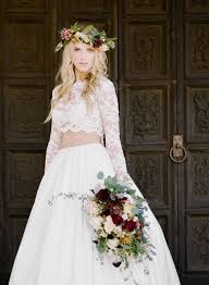 Image Result For Crop Lace Top And Lace Skirt Wedding Zweiteiliges Hochzeitskleid Winter Hochzeitskleider Kleid Hochzeit