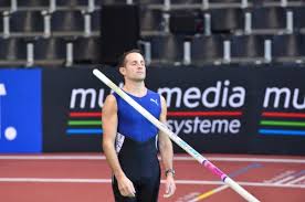 Ethan cormont l'a emporté avec 5,75 m, devant harry coppel et piotr lisek à un peu plus d'un. Conversations With Larry Thoughts On Renaud Lavillenie Runblogrun