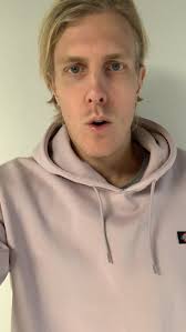 Beställ en personlig video från Kim Nilsson