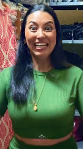 PARA TUDOOOOO! 🚨, Vocês não estavam preparadas para esse LANÇAMENTO DONNA  VIOLETA! , Conjunto de CROPPED + SAIA por apenas R$18 99. Mas amiga, não  perde tempo porque são poucas unidades! , Corre, ...