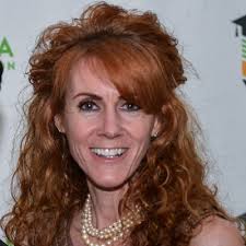 Joni Henderson (@JoniHenderson10)