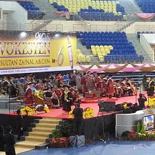 Ia biasanya digunakan untuk perlawanan bola sepak dan menjadi tuan rumah bagi pasukan bola sepak terengganu f.c. Stadium Tertutup Stadium In Kuala Terengganu