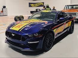 The oddest thing about nascar is that as good as it can be as a tv. Joey Logano Joins Team For Record Setting Hot Wheels Distance Run Nascar Talk Nbc Sports