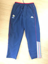 Soyez le premier à laisser votre avis sur survêtement équipe de france avec 2 étoiles annuler la réponse. Veste Survetement Jogging Foot Football France 1998 Vinted