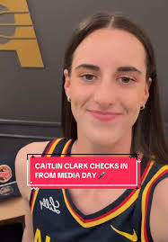 Caitlin Harney's Instagram, Twitter & Facebook