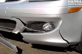 .plat depan anda ke kereta anda, atau skru plat depan terus ke bumper hadapan tanpa jika plat lesen depan anda hilang, dicuri, atau pecah, anda akan memerlukan set baru dua plat lesen. Bumper Plastik Mobil Toyota Pecah Begini Cara Memperbaikinya