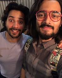 Baixe e use 60+ vídeos profissionais de bb ki vines gratuitamente. In Pics Varun Dhawan Poses With Bb Ki Vines Fame Youtube Sensation Bhuvan Bam Outside Gym