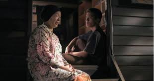 Wak selamat is the father of one siti hajar, who wishes to study abroad. Bisik Pada Langit Kerana Pelakonnya Wayang Mstar