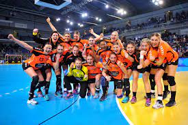 Check spelling or type a new query. Nederlands Damesteam Start Tegen Frankrijk Nationaal Handbalteam Dames