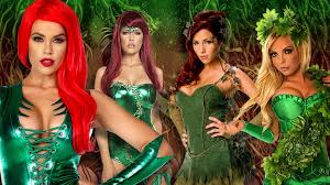 Eastern poison ivy (toxicodendron radicans) is a woody, perennial vine or small shrub that can be poison ivy has compound leaves that occur in threes (trifoliate or three leaflets). Poison Ivy Costumes For Women Costume Supercenter