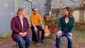 Songs and Stories with Mary and Mike: "Ven a Jugar"