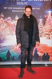 Auf dem etwa 2 kilometer langen rundweg. Thomas Drechsel Thomas Drechsel Photos Christmas Garden Berlin Opening Zimbio