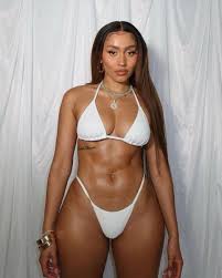 Makeda Voletta- Twitter queen- engaging fan interactions