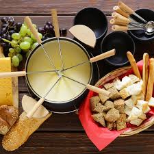 La Fondue Savoyarde Et Autres Fondues Fromageres Fondue Savoyarde Recette Fondue Savoyarde Recettes De Cuisine Faciles