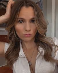 Rose Bates's Instagram, Twitter & Facebook