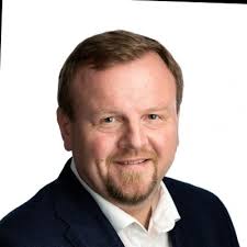 Jeg er glad for at kunne dele, at jeg starter i en ny stilling som CEO