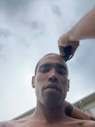 Life goes by fast when you doing whatt you wantt !!