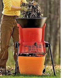 Leaf Shredders Wood Chippers How To Choose And Buy Wood Chipper Veggie Garden Garden Equipment