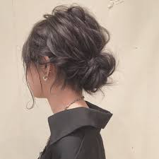 不器用さん必見ロングさんの魅力を引き出すヘアアレンジカタログ
