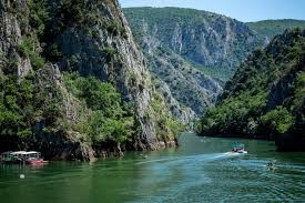 A.r.y.m (ancienne république yougoslave de macédoine) ses habitants, les habitants des balkans et les voyagistes utilisent l'appellation macédoine. Macedoine Du Nord Entre Nature Et Cultures La Presse