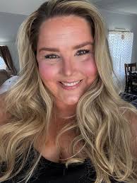 Just another beautiful day as a stylist at Ulta Beauty 💇🏾‍♀️✨ August &  September appointments are filling up fast — and I'd love to help you glow  into your next season. Whether