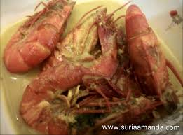 While this recipe uses chicken, it can be substituted with prawns, flower crabs or fishead. Ketam Masak Lemak Cili Padi Idaman Hati Suria Amanda