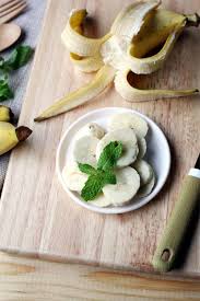 If you buy a bunch of slightly green bananas, a few days out on the counter will turn you can't store bananas in the refrigerator indefinitely, but they can last for a couple weeks. How To Store Bananas And Keep Them Fresh 3 Simple Ways