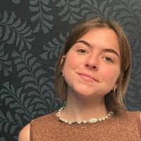 Abigail Schell's Instagram, Twitter & Facebook