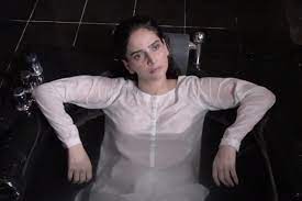 Saba qamar is a talented and famous pakistani actress. Saba Qamar Has Us Asking Some Existential Questions Because Of Her Latest Video Cutacut Com