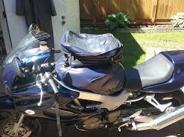 Bagster Tank Bag And Tank Cover Blue Fs Superhawk Forum Habe in erwägung gezogen, mir so ein teil zuzulegen, weil meine plastetankverkleidung einen riss und hässliche kratzer von einem. superhawk forum