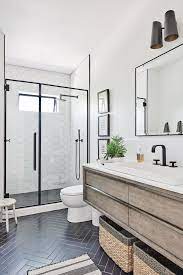 Don't lose the chance to work amazingly with us. Heathercliff Beach Style Bathroom Los Angeles By Oh Beauty Interiors Bathroom Red Green Bathroom Bathroom Styling