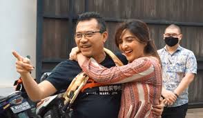 Bahkan berotot itu rela banting stir berjualan mi ayam demi menyambung hidupnya yang harus terus berjalan. Anang Hermansyah Yakin Sang Istri Hamil Ashanty Mie Ayam Okezone Celebrity